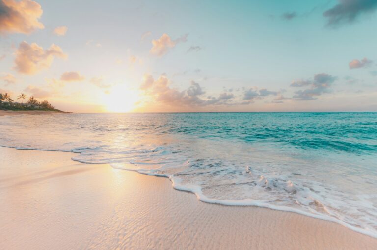 Sunset over the Mississippi Gulf Coast — Biloxi shoreline at golden hour